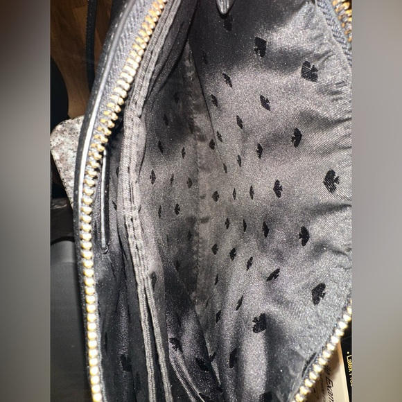 Kate Spade Leila Triple Gusset Zip Crossbody. - Picture 9 of 15